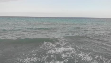 Spanien-Strand-Von-Malaga-Nerja-An-Einem-Bewölkten-Sommertag-Mit-Einer-Drohne-Und-Einer-Stabilisierten-Action-Cam-32