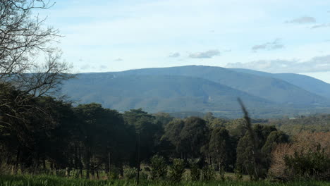 PAN-RIGHT-of-Dandenong-ranges-on-a-clear-winters-day