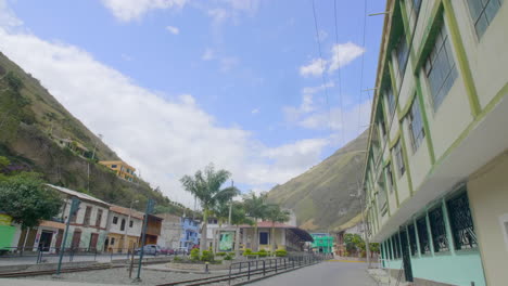 Estación-De-Tren-De-Huigra-En-La-Costa-Ecuatoriana