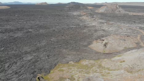 Vulcano-Landscape-Aerial-Drone-shot-Iceland