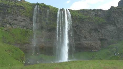 Seljalandfoss-Iceland-Waterfall-side-move