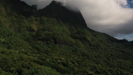 Tahiti,-Moorea-island-beach-drone-footage-10