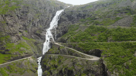 Stigfossen-Waterfall-At-Trollstigen-In-The-Region-Of-More-Og-Romsdal,-Norway
