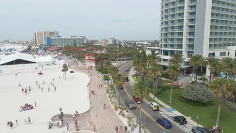 People-enjoying-spring-break-in-Clearwater-beach,-Florida