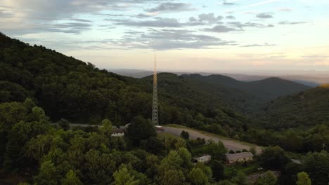 Radio-tower-at-sunset-in-sampson-nc,-north-carolina