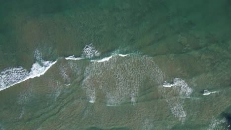 Peaceful-scene-of-sea-waves-movement
