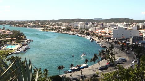 Aerial-panoramic-view-over-Araruama-lagoon-in-Cabo-Frio,-RJ,-Brazil,-on-a-sunny-day