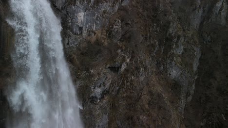 Powerful-water-stream-of-Waterfall-Skakavica,-Albania
