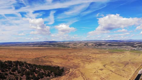 Southwest-highways-aerial-panorama-in-Utah