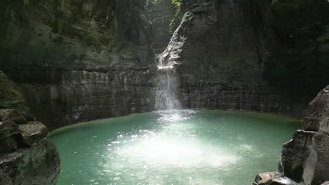 Waimarang-Wasserfälle-Insel-Sumba-Ostindonesien-17