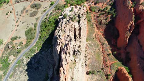 Garden-of-the-Gods-in-Colorado-Springs-Back-Cliffs