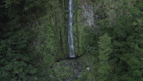 Drone-shot-of-Foldhadal-waterfall-in-Madeira