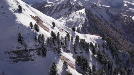 Dolomites-alpine-mountain-range-during-white-winter,-spectacular-landscape