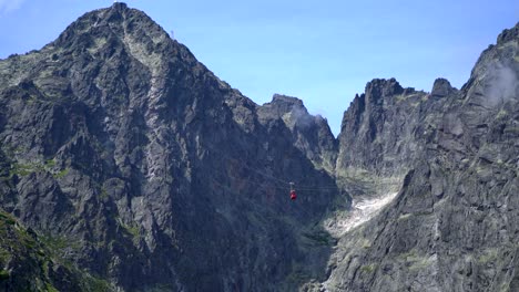 Nature-landscape-shot-of-High-Tatra-mountains-and-gondola-lift-in-Slovakia