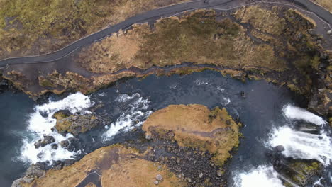 Luftaufnahme-Der-Wasserfälle-Vor-Kirkjufell,-Island