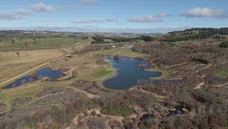 Wide-panorama-shot-of-a-garden-landscape-at-Mayfield-Garden,-Oberon,-NSW-Australia