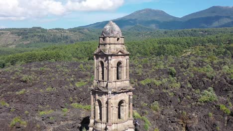 Luftaufnahme-Der-Alten-Kirche-Von-San-Juan-Paragaricutiro-In-Mexiko