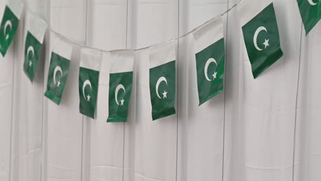 4k:-Pakistan-flaggen-Für-Den-Unabhängigkeitstag,-14.-August-Pakistan-unabhängigkeitstag-dekoration