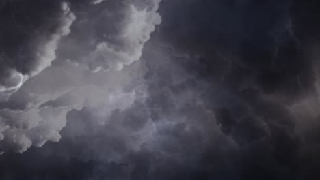 4k-Die-Großen-Mächtigen-Sturmdunkle-Wolken