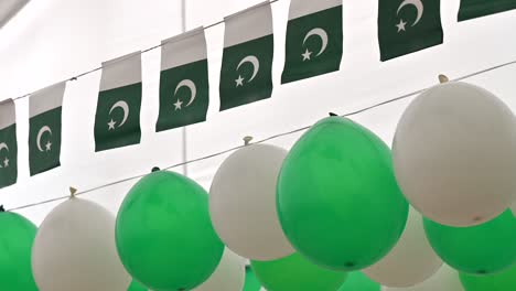 4k:-Banderas-De-Pakistán-Para-El-Día-De-La-Independencia,-14-De-Agosto-Decoración-Del-Día-De-La-Independencia-De-Pakistán-1