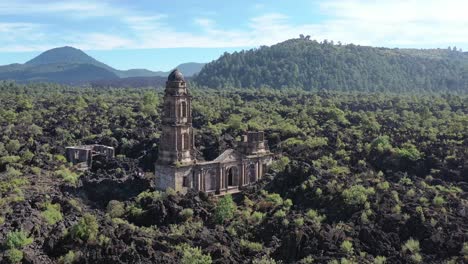 The-Old-Church-of-San-Juan-Parangaricutiro,-covered-by-lava-from-the-Paricutin-volcano
