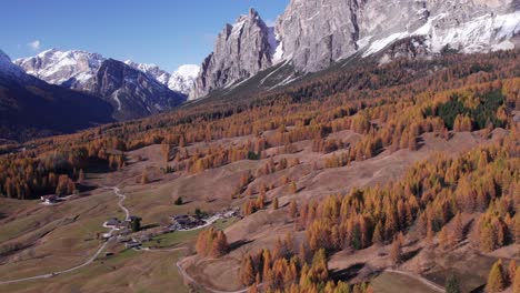 Autumn-season-in-Dolomites-mountain-range-with-Pomagagnon-peak,-aerial