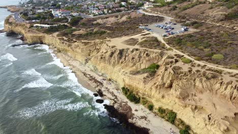 Aerial-panorama,-Sunset-Cliffs-in-coast-of-San-Diego,-California