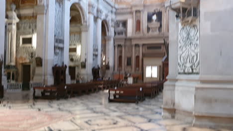 Venice,-inside-of-a-church,-HD,-30-frames-per-second,-daytime,-5-seconds,-pan-up,-ceiling