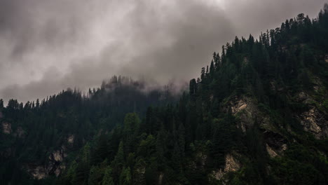 Timelapse-of-fog-in-Mountains-2