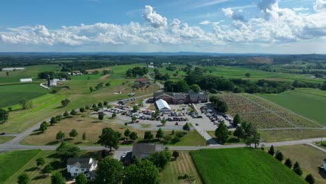 Large-outdoor-gathering-at-American-church-in-rural-USA