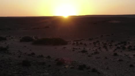 Sonnenuntergang-Oder-Sonnenaufgang-über-Marokko-Erfoud-Wüste-In-Der-Sahara-Tafilalet-Region