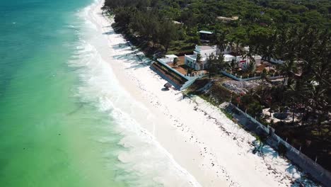 Alojamiento-De-Lujo-En-Un-Resort-Tropical-En-Bofa-Beach,-Kilifi-Bay,-Costa-De-Kenia,-Este-De-áfrica