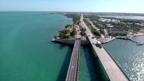 Moving-aerial-drone-shot-of-7-Mile-Bridge-in-Florida-Keys