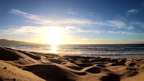 Sonnenuntergang-Am-Strand-Von-Monterey-Bay-In-4k-Und-Hd