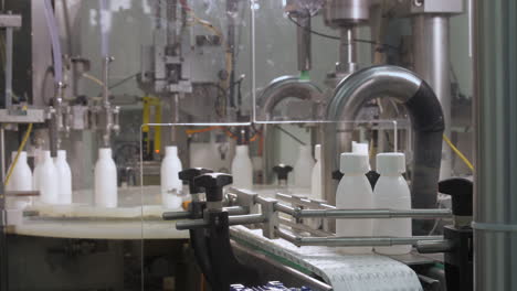 Automated-vial-filling,-capping-and-labeling-machine-for-pharmaceuticals