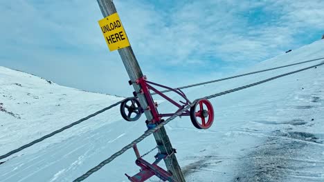 Jumping-off-point-on-the-Ski-lift-at-Hanmer-Ski-Area-near-Hanmer-Springs,-New-Zealand