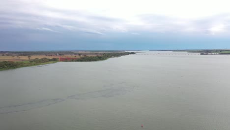 Aerial-capture-of-the-Tietê-River