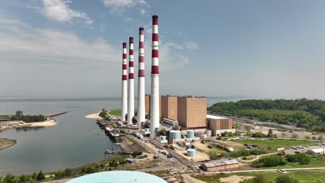 An-aerial-view-of-the-largest-power-generation-facility-on-Long-Island-2