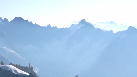 Panoramic-view-of-mountains-of-the-alps,-in-chamonix,-during-a-sunrise