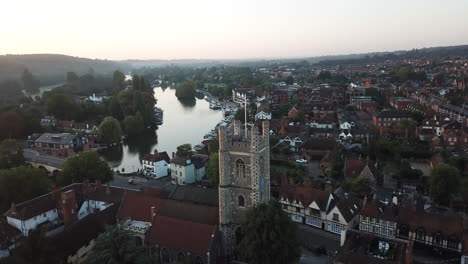 Spectacular-drone-shot-of-Henley-on-Thames-at-sunrise