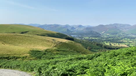 Walking-path-and-trail-in-the-rolling-hills-of-Lake-District-in-England
