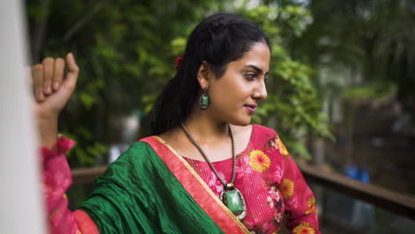 Beautiful-Indian-woman-in-traditional-chaniya-choli-for-navratri-3