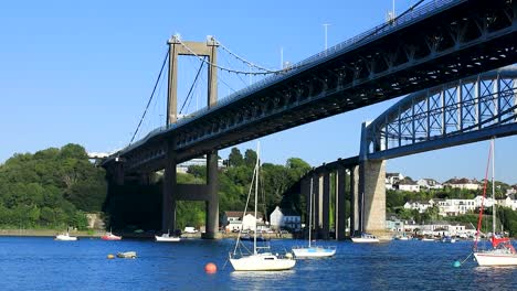 Tamar-Bridge-Over-the-River-Tamar-on-a-Clear-Summers-Day-from-Saltash-in-Cornwall