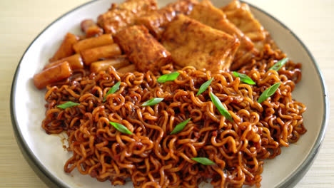Jajangmyeon-or-JJajangmyeon-with-Odeng-and-Omuk---Korean-Instant-noodles-with-Korean-fish-cake-in-black-bean-sauce---Korean-food-style-2
