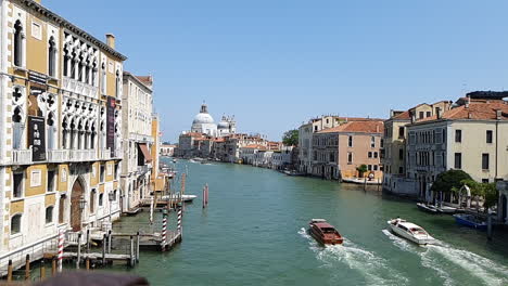 Venice-2-boats-going-toward-the-San-Marco-slow-motionHD-30-frames-per-second-59-sec