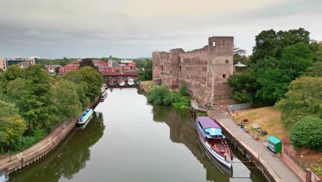 A-panning-shot-over-the-River-Trent-looking-at-Newark-Castle