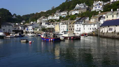 The-small-harbor-in-the-historic-fishing-village-of-Polperro