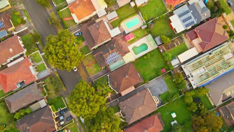 Drone-of-houses-and-horizon-in-Sydney,-Australia-3
