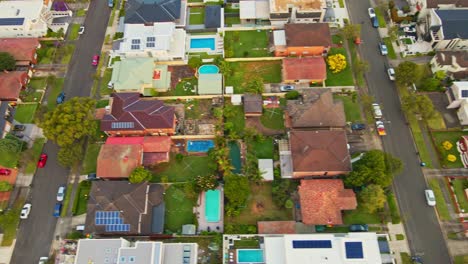 Drone-of-houses-and-horizon-in-Sydney,-Australia-2
