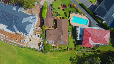 Drone-shot-of-houses-and-golf-course-in-Sydney-Australia-5